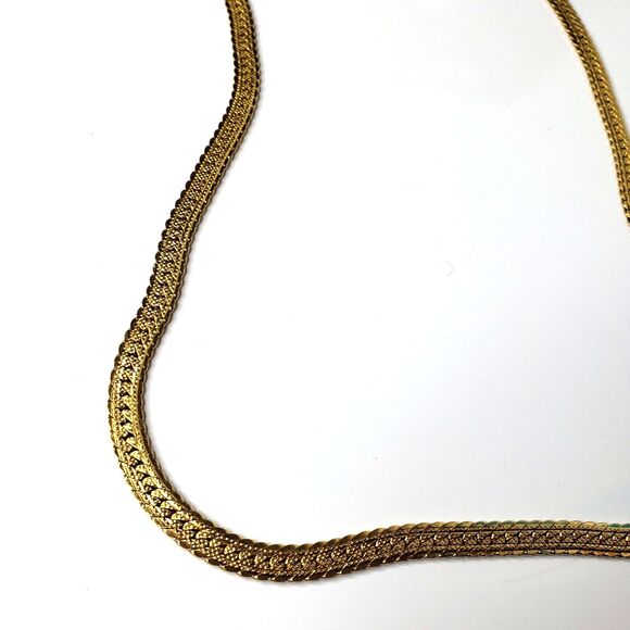 Vintage 1980's Napier Gold Tone Herringbone 22” Etched Both Sides Necklace - Picture 3 of 10